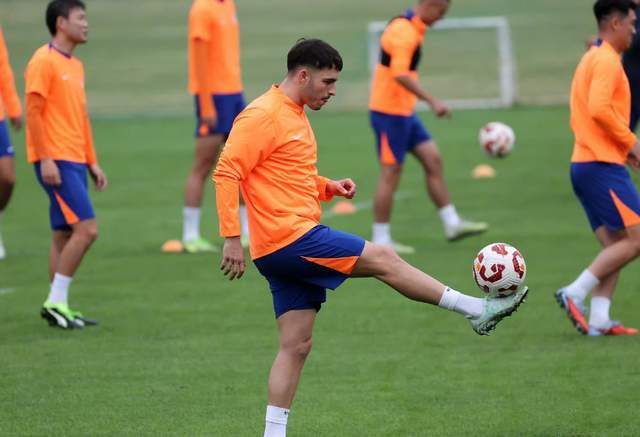 PG模拟器在线-洛佩斯转投西乙，泰山腾出外援名额，锻炼彭啸有功 邦本重返辽宁