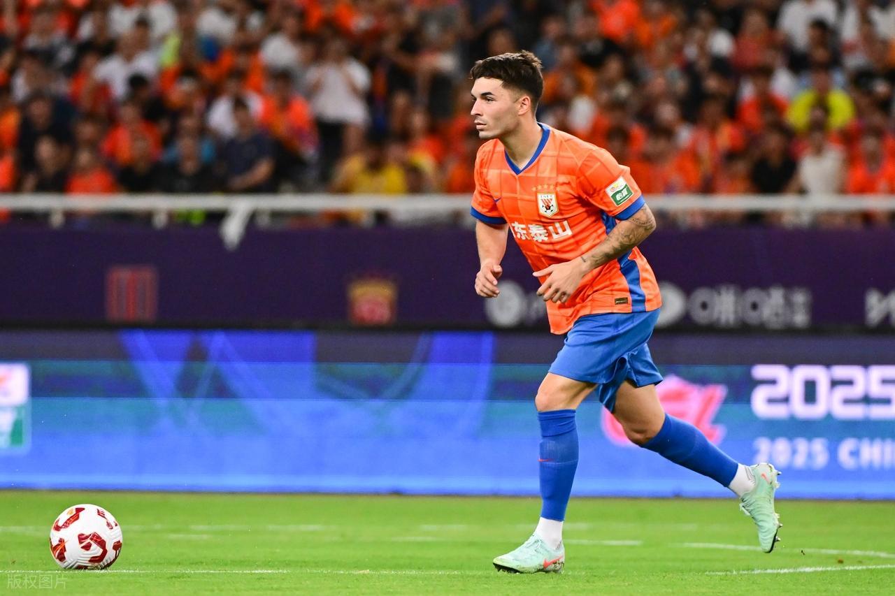 PG模拟器最新版-山东鲁能自己打脸了？水货外援加盟仅半年就解约，中超球队没人要